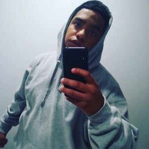 Meet your Posher, Emilio